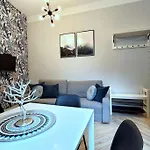 Wild & Huge Comfy 5 Min To Main Square Krakov