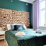 Wild & Huge Comfy 5 Min To Main Square Krakov