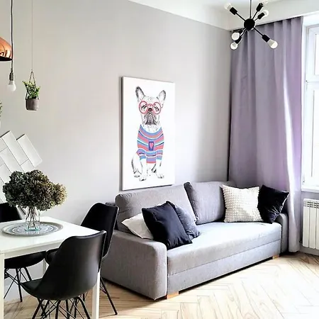 Apartment Wild & Huge Comfy 5 Min To Main Square *