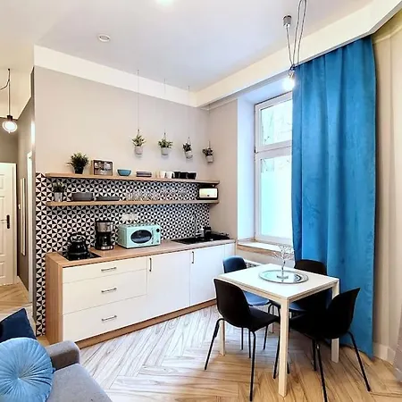 Apartament Wild & Huge Comfy 5 Min To Main Square Kraków